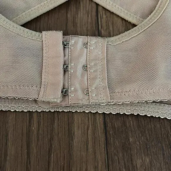 ✅Womens posture correctors and shapewear top open bust cross back - Picture 7 of 9